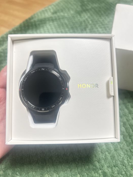 Часи Honor Watch GS Pro
