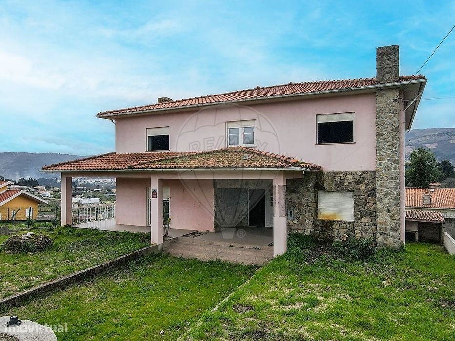 Moradia T7 para venda