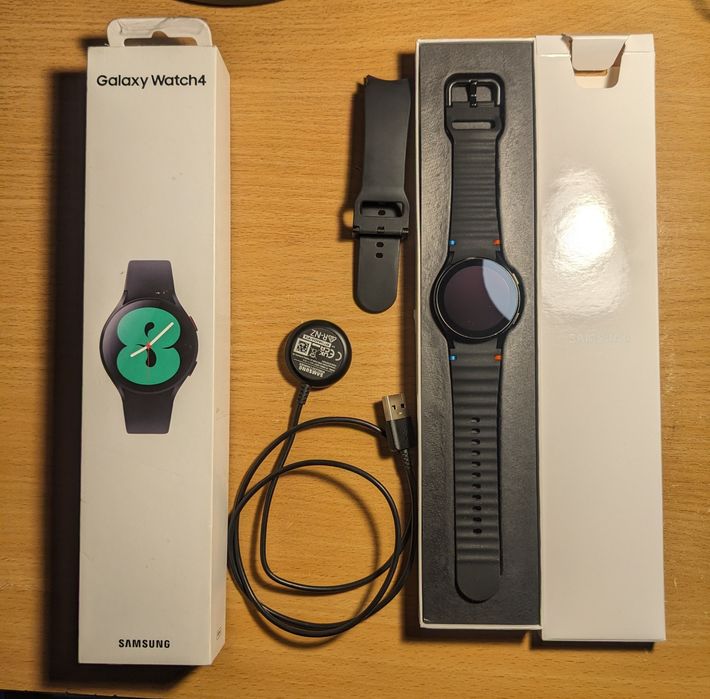 Годинник Samsung Galaxy Watch 4 40 mm (NFC)