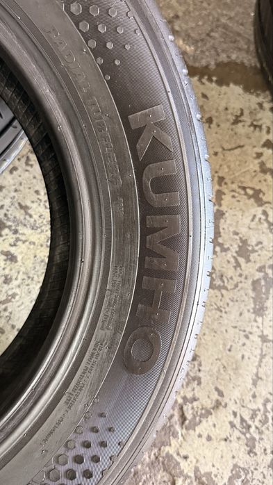 Pneus 185/65r15 Kumho Ecowing ES31 com 90% piso