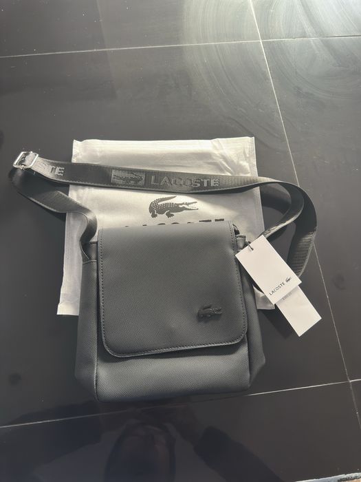 Bolsa da Lacoste (Nova)