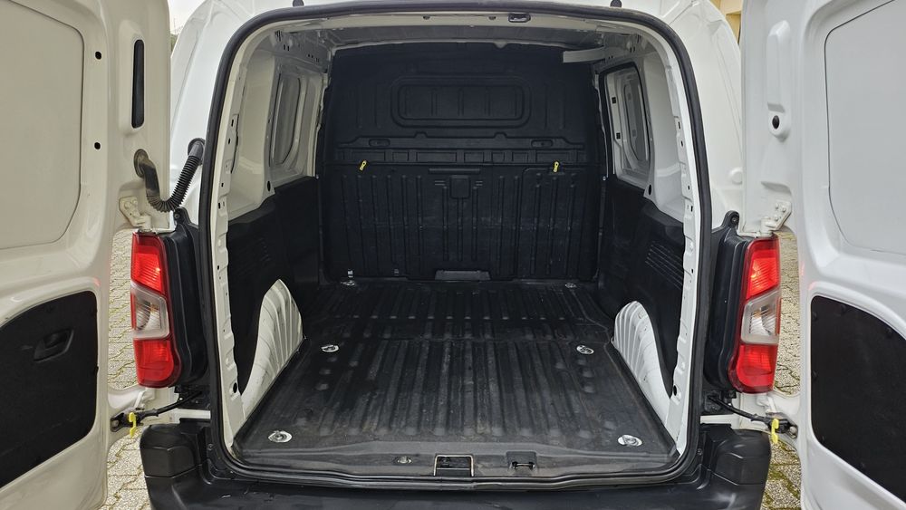 Citroën Berlingo cx automática 8 vel.