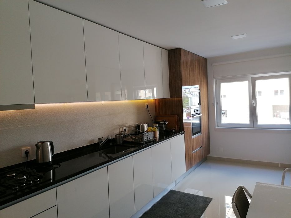 Cozinhas e roupeiros por medida