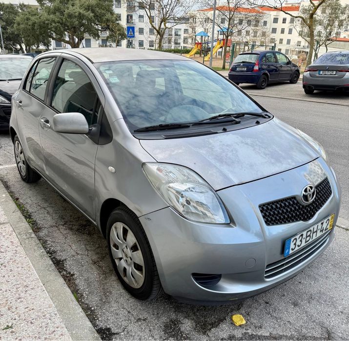 Toyota Yaris 1.0 VVT-I c/ Ac