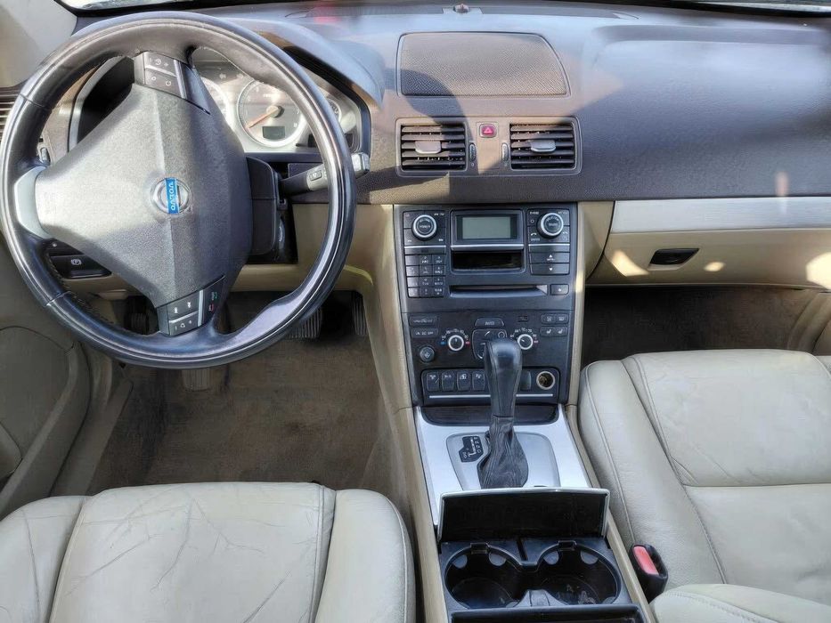 Volvo XC90 3.2      2014