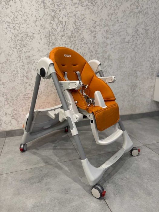 Дитячий стілець для годування Peg-Perego