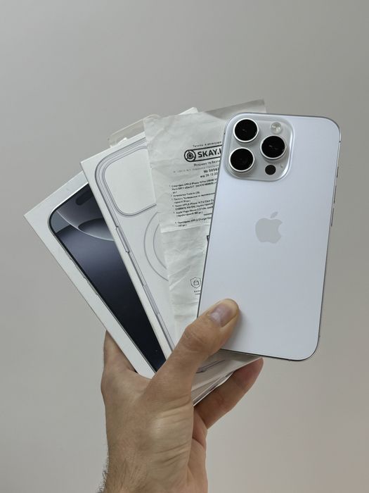 iPhone 16 Pro 256 Gb White Titanium Neverlock АКБ 93% Физ Сим + Чехол