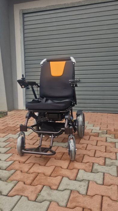 Wózek inwalidzki elektryczny