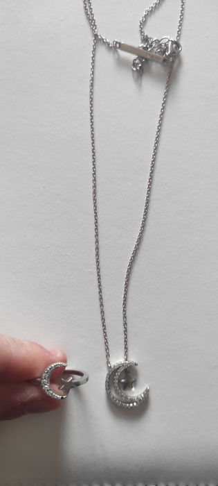 Lindo conjunto de prata Unike anel e colar