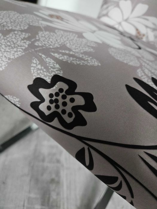 Pokrowce na krzesła wzór kwiaty elastyczne uniwersalne 4 sztuki