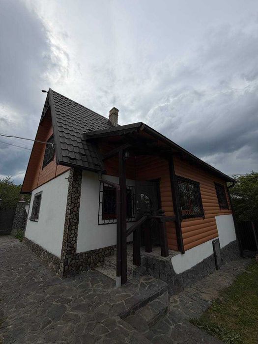 Продається затишний заміський будинок / дача біля лісу — ідеальне місце для життя та відпочинку!