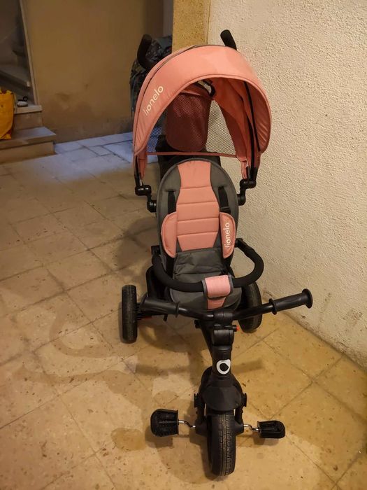 Triciclo com empurrador  LIONELO