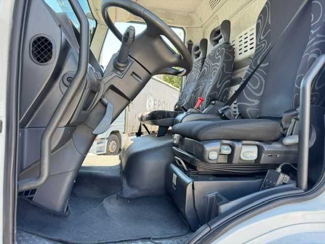 Camião Iveco 190EL32 2014/12 em chassis