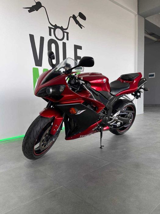 Мотоцикл Yamaha R1