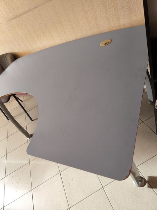 Продам стіл офісний чудовий стан