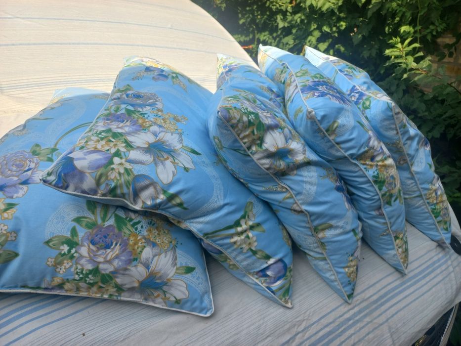Комплект пухових подушок (7 шт.)