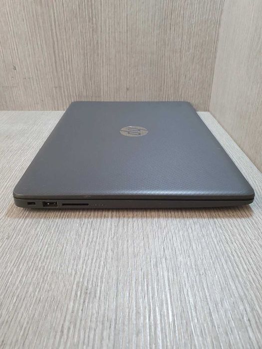 HP 240 G8 Intel Core i5-1035G1/8GB/256GB SSD/14"