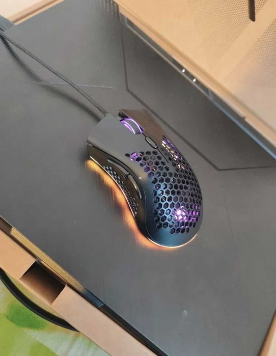 laptop ASUS TUF Gaming A15 FA506NC-R5165W.