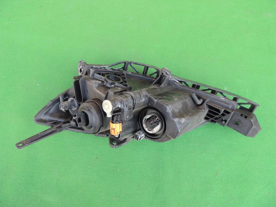 Lampa przednia prawa europejska Mazda 3 III BK 03,04,05,06,07,08,09 HB