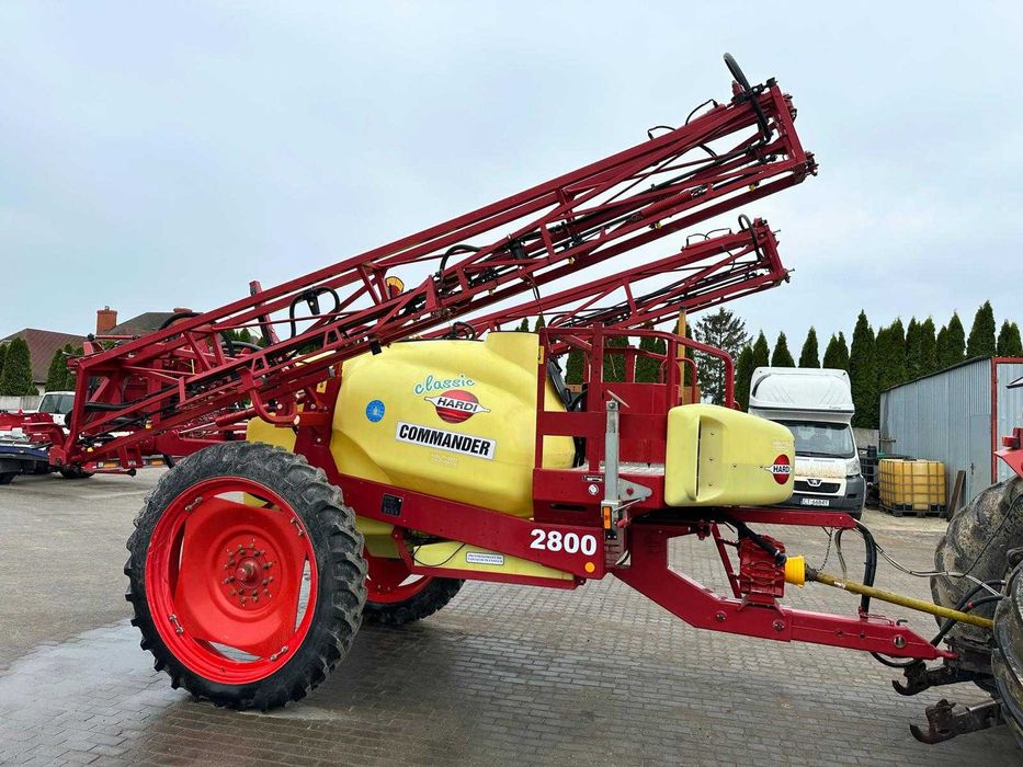 Продам прицепний оприскувач Hardi Commander 28000