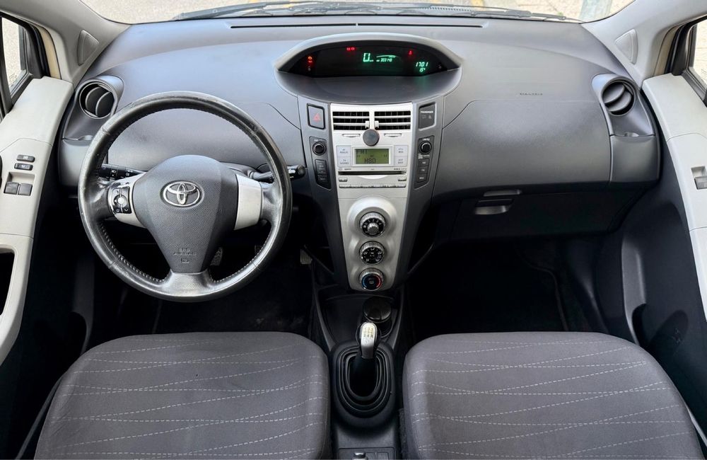 Toyota Yaris 1.0 VVT-I c/ Ac