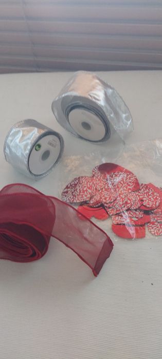 Decorações Natal Fita Prateada 2x5mt Encarnada 1x3mt oferta 60 coraçõe