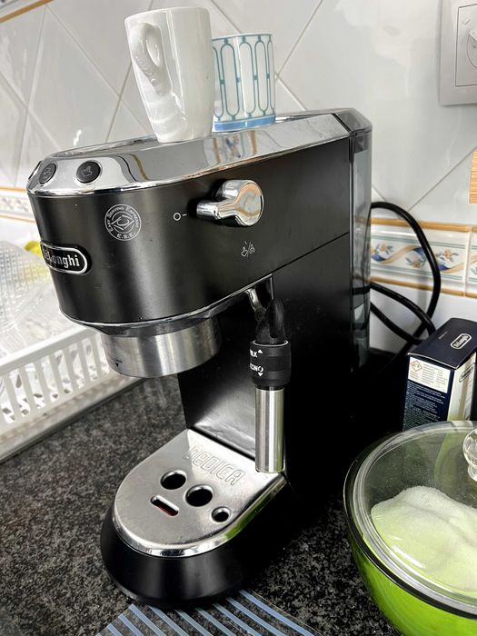 Máquina de Café DELONGHI EC 695.M 15 bar Café moído (com pouco uso) + Acessórios