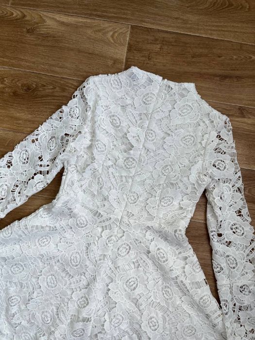 Сукня молочного кольору