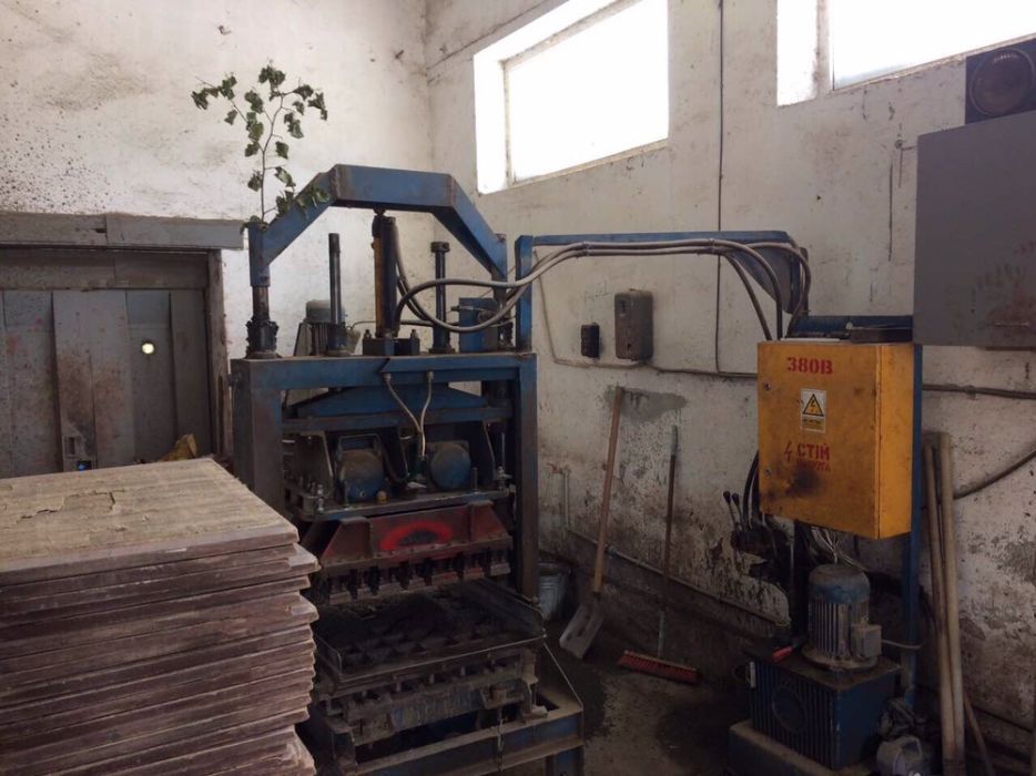 Вібропресувальна машина HK-93