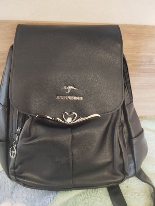 Продам новый женский рюкзак кожа PU