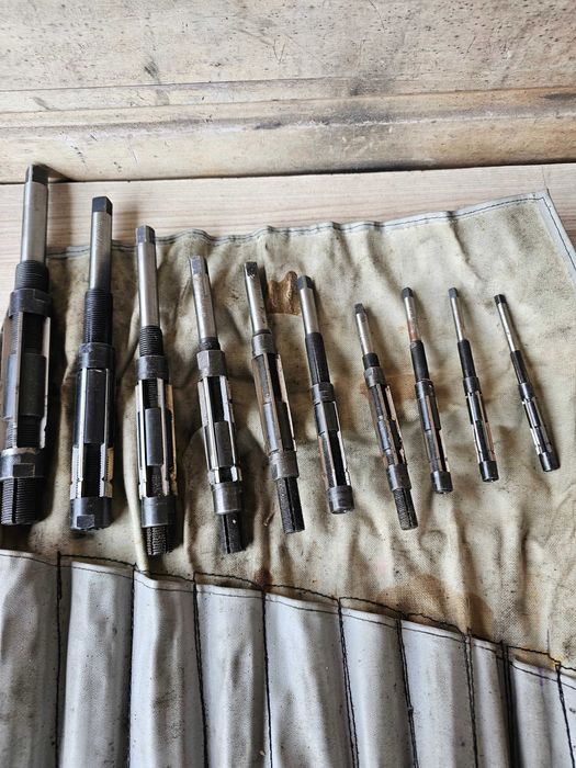 Rozwiertaki nastawne regulowane 11szt frezy krótkie i długie gwintowni