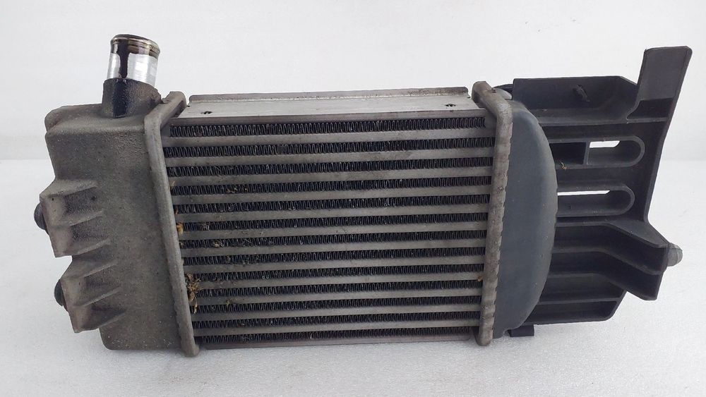Radiador do intercooler TOYOTA Yaris (_P9_)