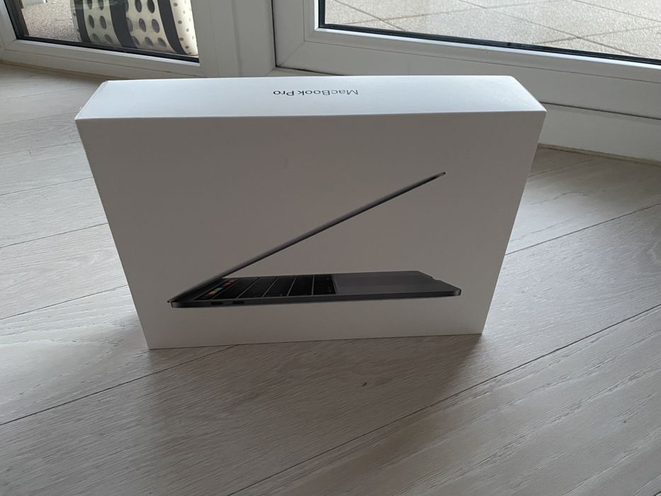 MacBookPro 13” 16GB RAM, 128GB SSD