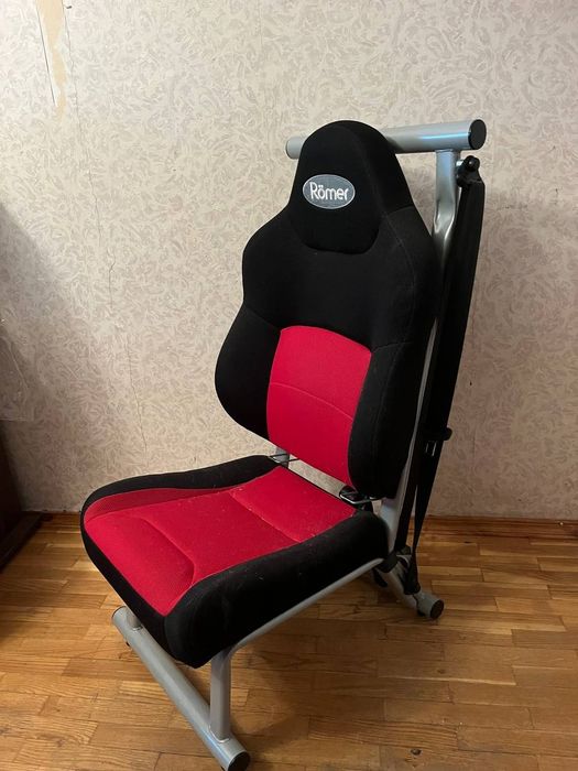 Крісло офісне Крісло автомобільне Крісло Ігрове крісло Römer