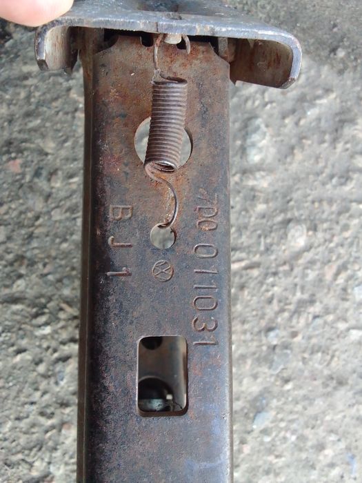 Домкрат Volkswagen Transporter.