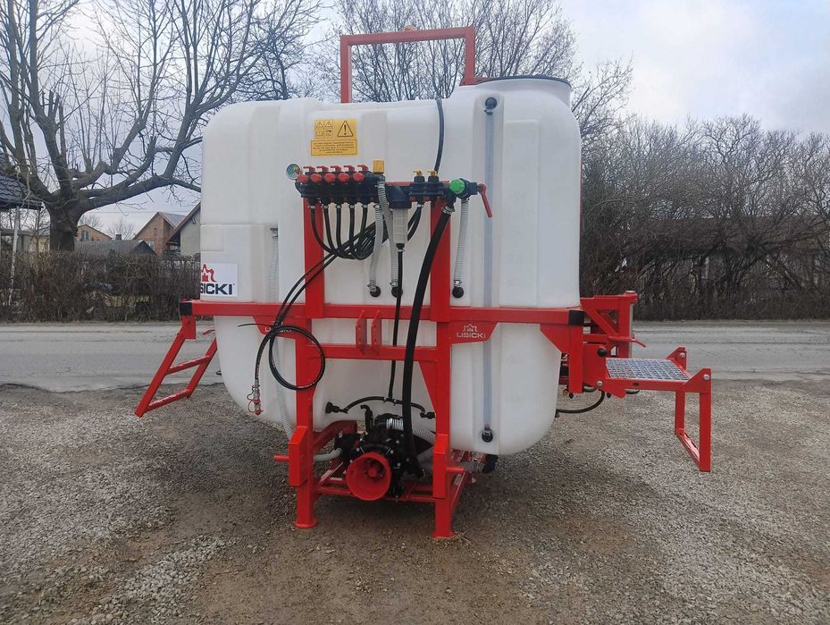 OPRYSKIWACZ zawieszany LISICKI zawór 3oprawa stabilizacja hydrauliczna