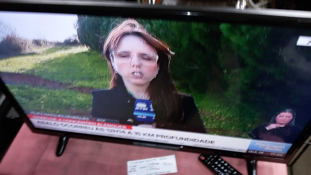 tv led kunft 32vdlm16 32polgadas como novo