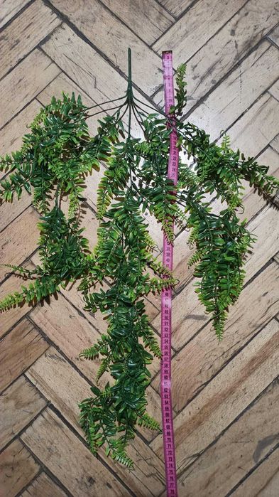 Sztuczny bluszcz, sztuczna paproć - dekoracje na ślub i wesele