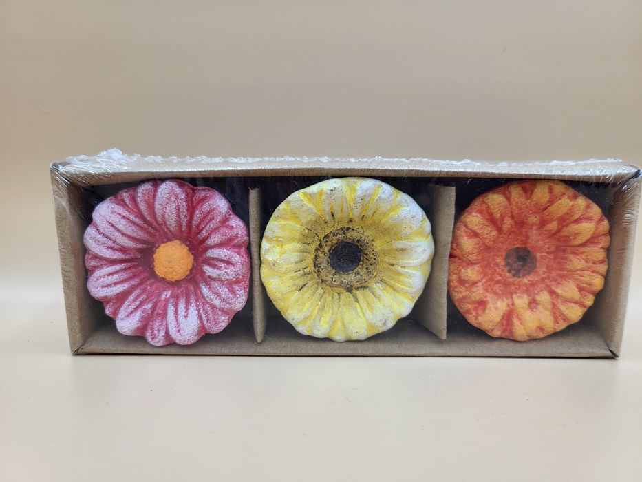 3 sztuki (1 opakowanie) kwiatki terakota kolorowe ozdoba dekoracja