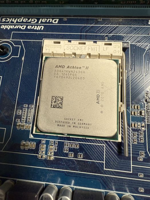 Материнська плата Gigabyte + процесор + ОЗУ