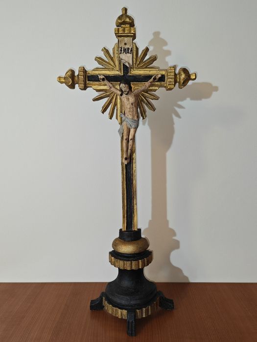 Conservação e restauro de objetos e antiguidades