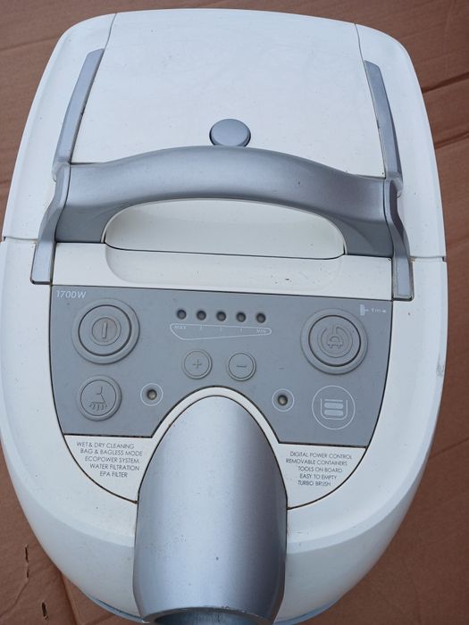 Пилосос Zelmer Aquawelt 1700W   без комплекту