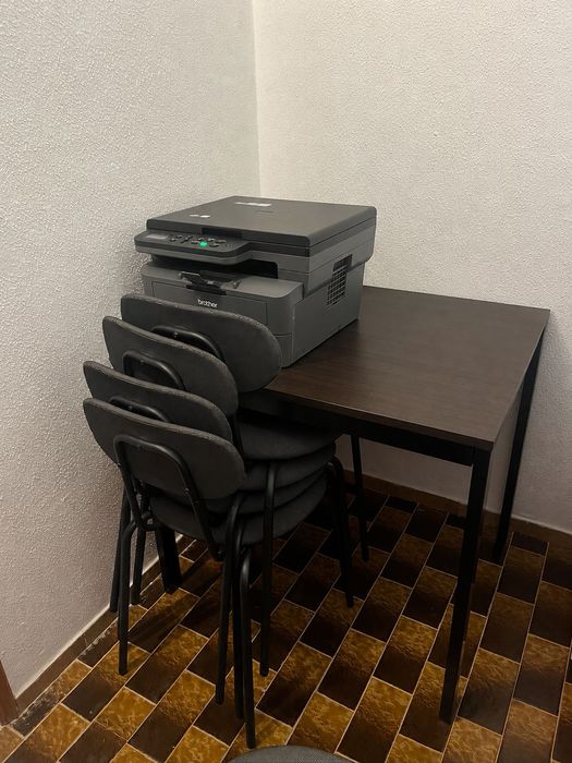 Cadeira e mesa extensível como novas