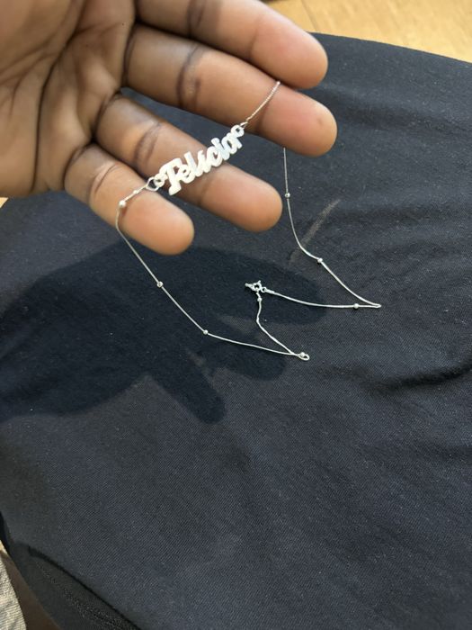 Vendo meu fio personalizado de prata