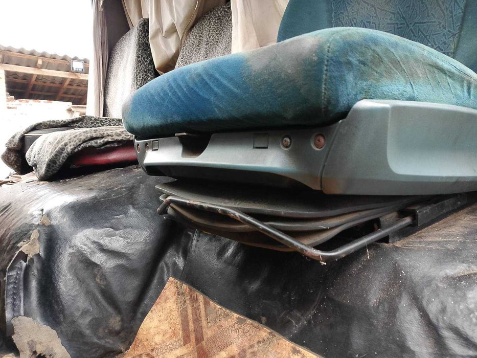 Продам пневмо-сиденье с Дафа на Камаз