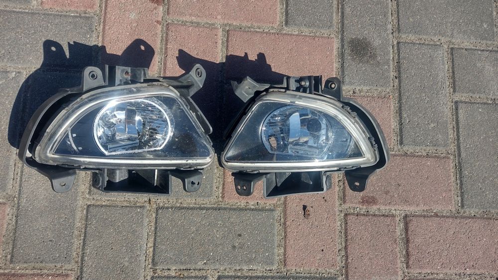 Протитуманнa фара ліва права Hyundai i30 2009-2012