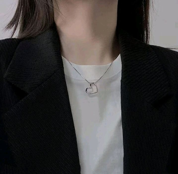 Colar coração em aço inoxidável - não oxida