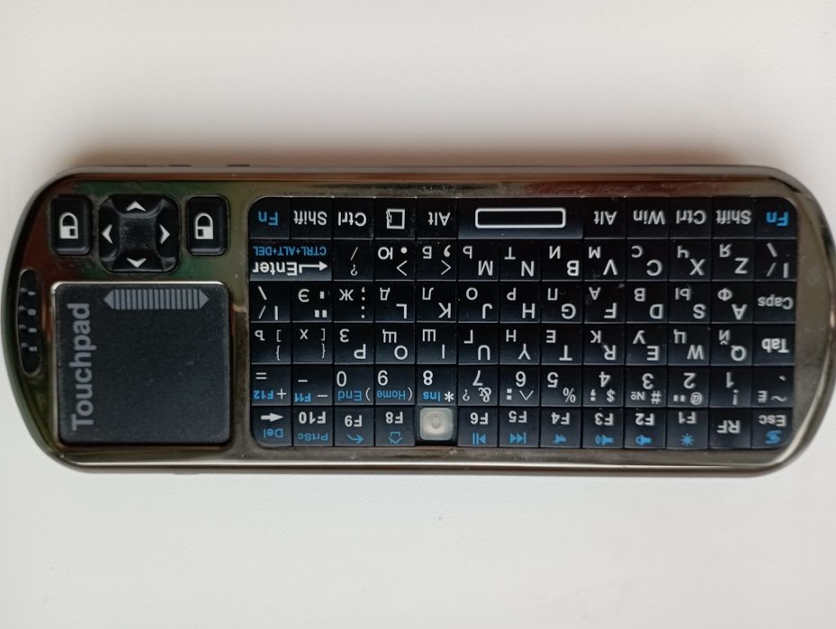 Безпровідна міні-клавіатура з Bluetooth адаптером 2.4,