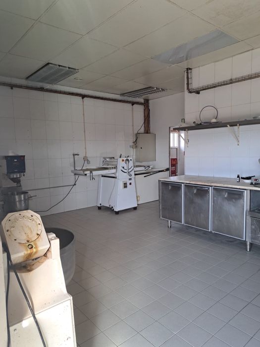 Estabecimento Comercial/Padaria com fabrico - Paços de Ferreira