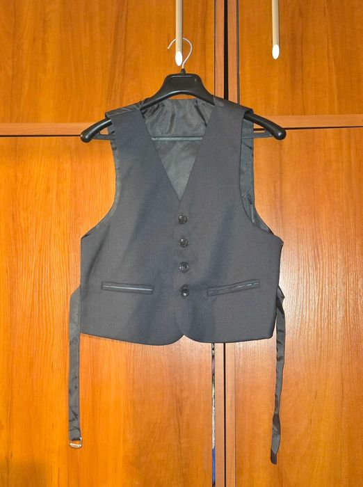 Garnitur chłopięcy 5-częsciowy + alba komunijna 145 cm